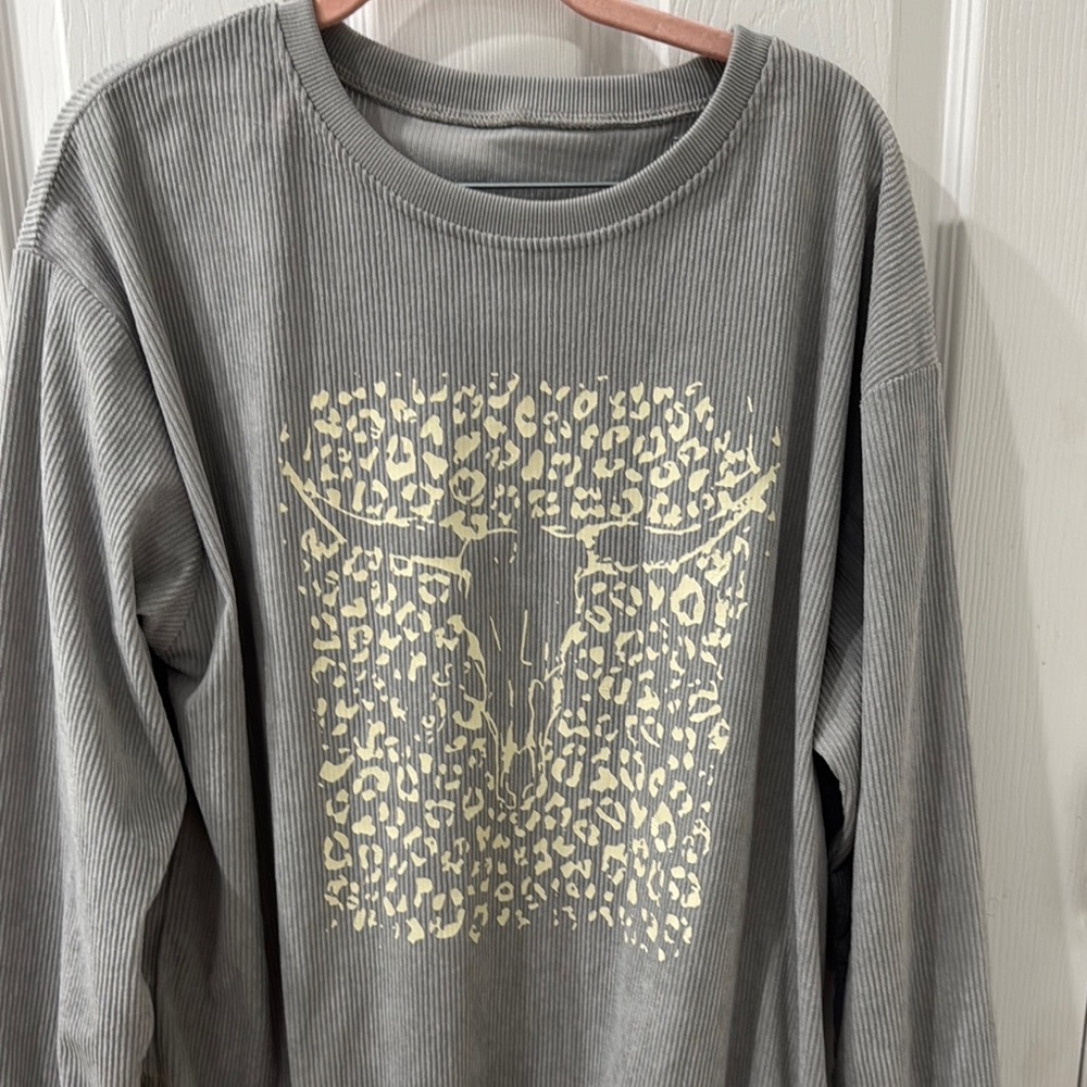 Gray Long Sleeve with Cream Leopard Print